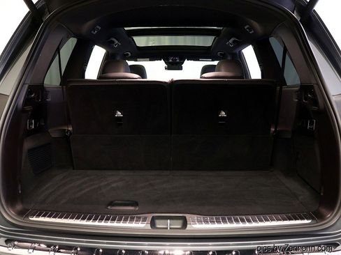 Used 2023 Mercedes-Benz GLS 450 4MATIC image 33