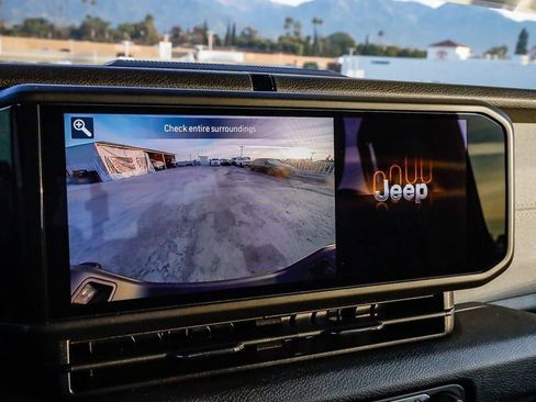 New 2026 Jeep Gladiator Sport image 25