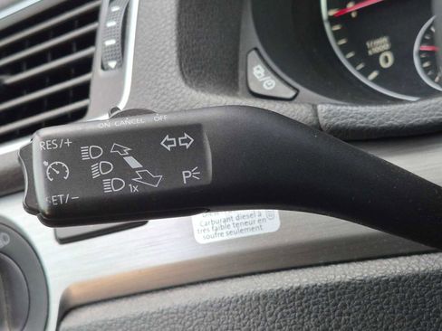 Used 2015 Volkswagen Passat TDI SE FWD image 25