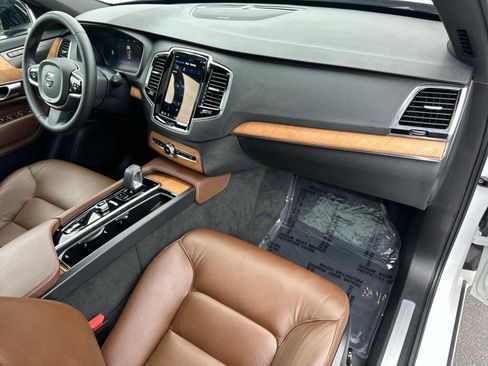 Certified 2023 Volvo XC90 T8 Plus image 26