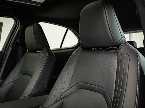 New 2025 Lexus UX 300h 300h Premium image 19