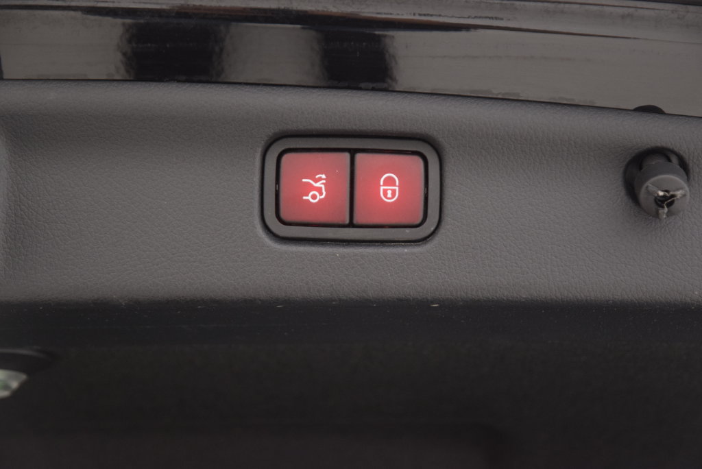 Certified 2023 Mercedes-Benz C 300 Sedan image 26