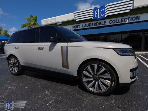 Used 2024 Land Rover Range Rover SV image 4