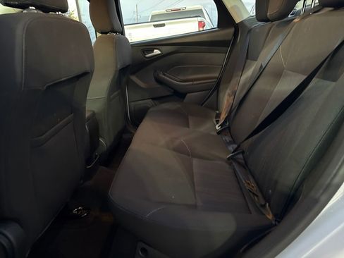 Used 2017 Ford Focus SE image 28