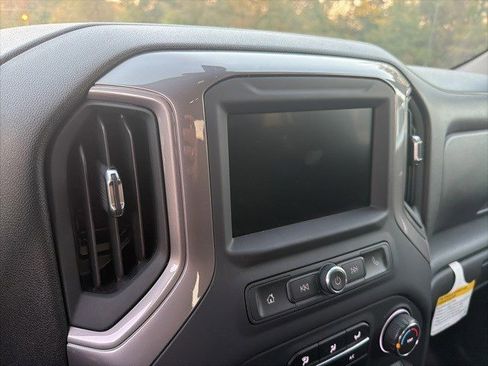 Used 2021 Chevrolet Silverado 1500 Custom image 4