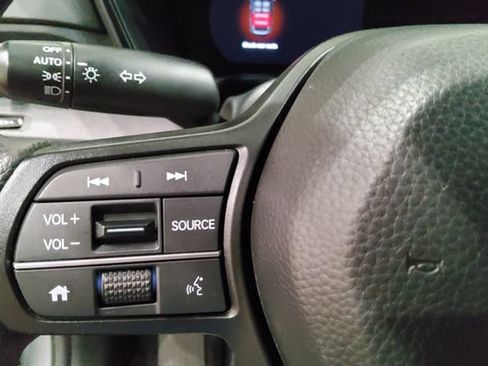 Used 2024 Honda CR-V LX image 19