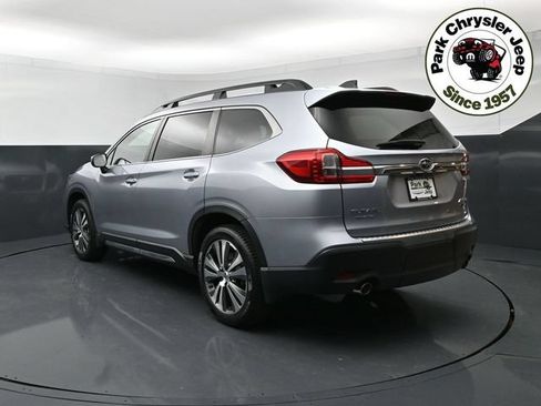 Used 2022 Subaru Ascent Limited w/ Technology Package AWD/4WD image 4