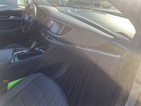 Certified 2020 Buick Enclave Essence w/ Sound and Sites Package image 29