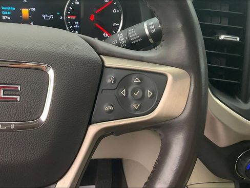 Used 2019 GMC Acadia Denali w/ Technology Package FWD image 24