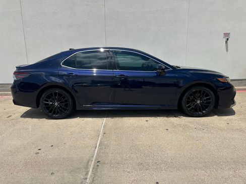 Used 2021 Toyota Camry XSE FWD image 8