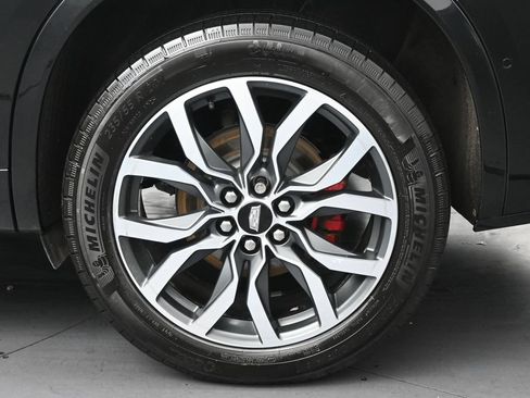 Used 2024 Cadillac XT6 Sport w/ Technology Package AWD/4WD image 11