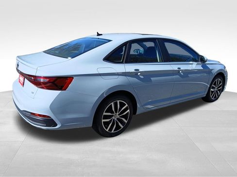 New 2026 Volkswagen Jetta SE image 5