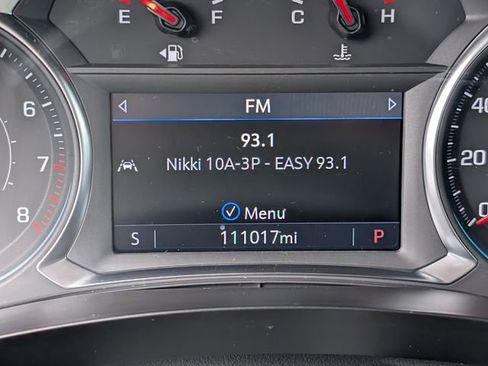 Used 2023 Chevrolet Traverse LT image 33