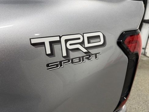 Used 2024 Toyota Tacoma TRD Off-Road image 29