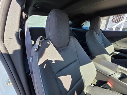 Used 2015 Chevrolet Camaro LT image 10