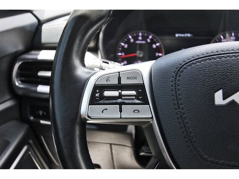 Used 2022 Kia Telluride SX w/ Nightfall Edition Package AWD/4WD image 16
