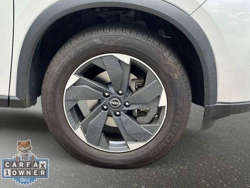 Used 2025 Nissan Rogue SV AWD/4WD image 10