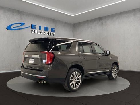 Used 2021 GMC Yukon Denali w/ Denali Premium Package AWD/4WD image 4
