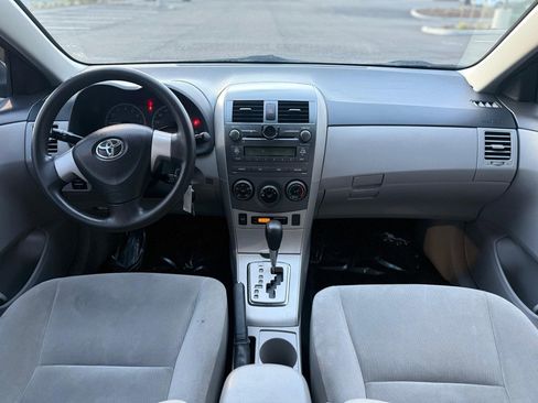 Used 2011 Toyota Corolla LE FWD image 15