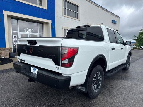 Used 2024 Nissan Titan PRO-4X w/ Pro-4x Convenience Package AWD/4WD image 18