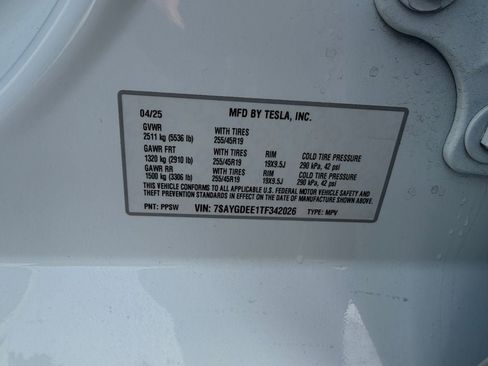 Used 2026 Tesla Model Y AWD image 36