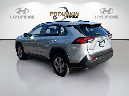 Used 2023 Toyota RAV4 XLE w/ Convenience Package FWD image 7