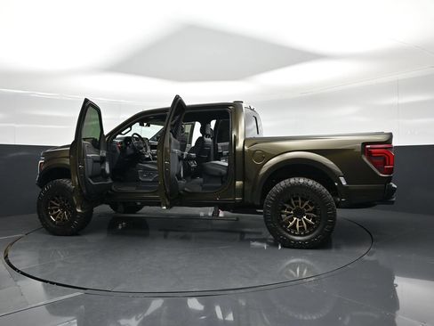 Certified 2025 Ford F150 Raptor w/ Equipment Group 803A Raptor R AWD/4WD image 36
