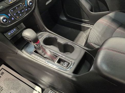 Used 2024 Chevrolet Equinox RS FWD image 10