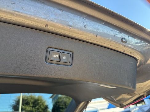 Used 2019 Audi Q7 3.0T Prestige image 14