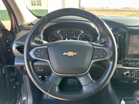 Used 2021 Chevrolet Traverse LT w/ LT Premium Package AWD/4WD image 14