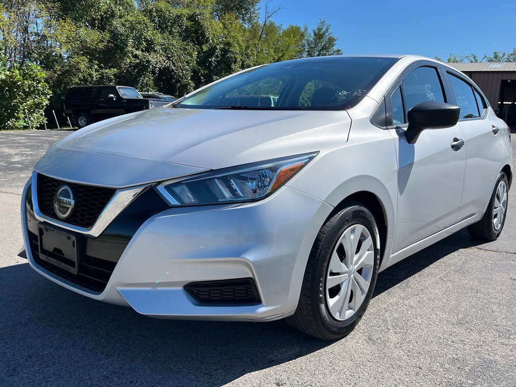 Used 2020 Nissan Versa S FWD image 4