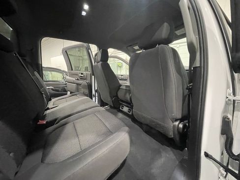 Used 2022 Chevrolet Silverado 2500 Custom w/ Snow Plow Prep/Camper Package image 18