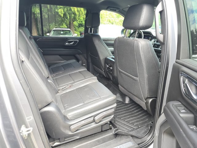 Used 2022 Chevrolet Suburban LT RWD image 28