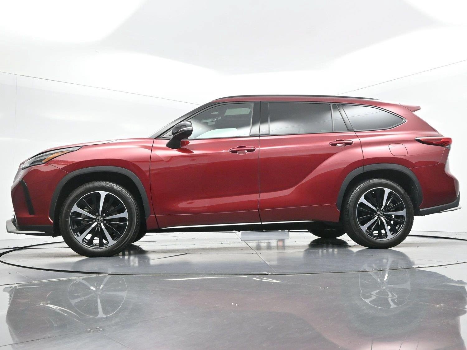 Used 2022 Toyota Highlander XSE AWD/4WD image 50