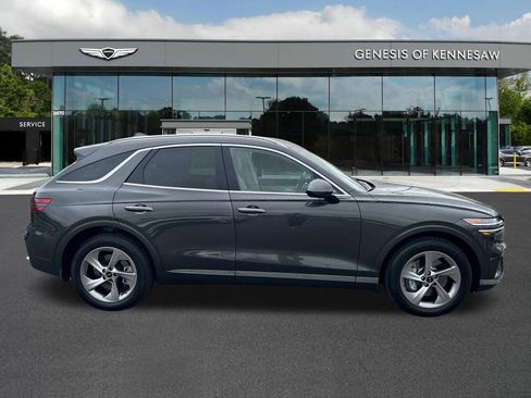 Used 2026 Genesis GV70 2.5T Advanced image 8