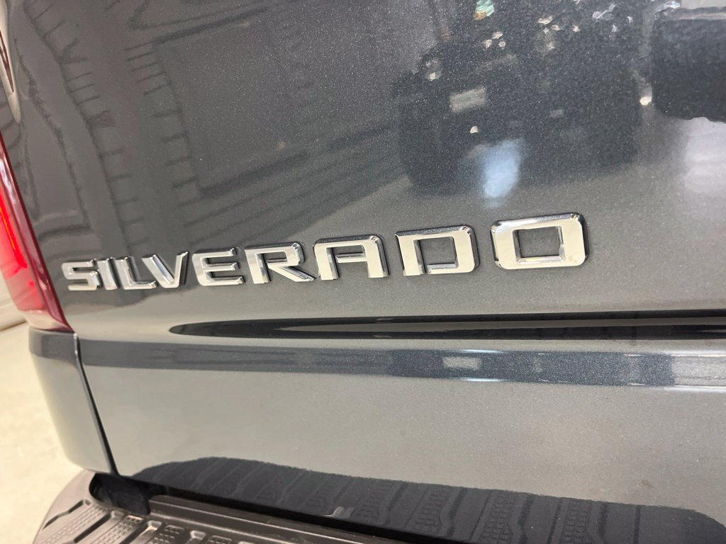 Used 2019 Chevrolet Silverado 1500 LTZ w/ LTZ Plus Package AWD/4WD image 34
