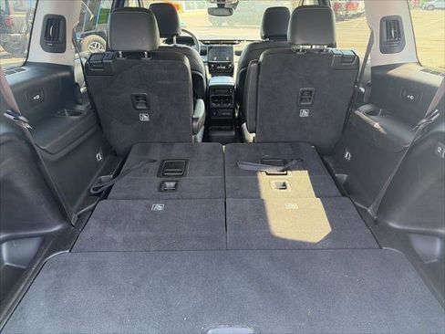 Certified 2023 Jeep Grand Cherokee L Limited AWD/4WD image 11