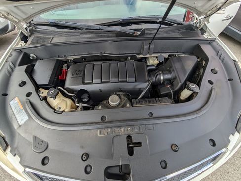 Used 2011 Chevrolet Traverse LT image 10