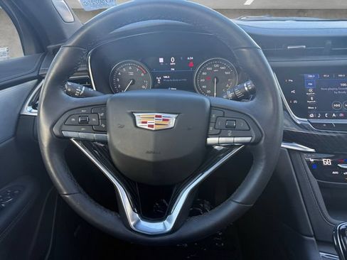 Used 2024 Cadillac XT6 Premium Luxury w/ Technology Package FWD image 21