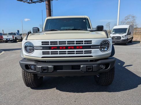 New 2026 Ford Bronco Heritage Edition image 9