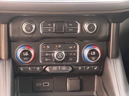 Used 2021 GMC Yukon AT4 w/ AT4 Premium Plus Package AWD/4WD image 33