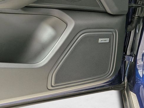 Certified 2025 Porsche Macan AWD/4WD image 13