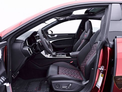 Used 2024 Audi RS 7 Performance AWD/4WD image 46