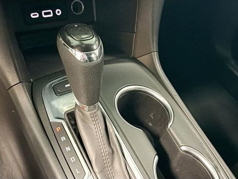 Used 2020 Chevrolet Equinox LT image 17