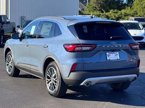 New 2026 Ford Escape SE image 15