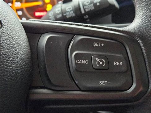 Used 2025 Jeep Wrangler Sport image 23