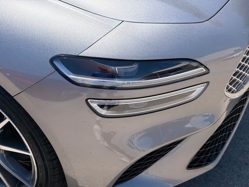 Used 2025 Genesis G70 2.5T RWD image 33
