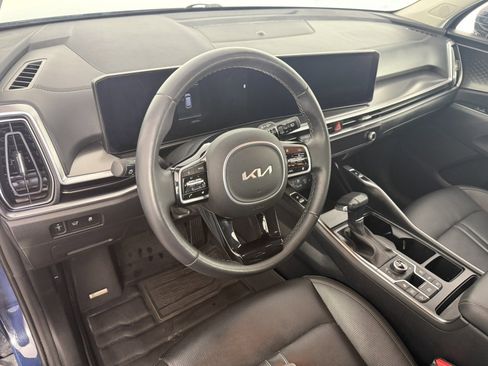 Used 2024 Kia Sorento EX AWD/4WD image 17