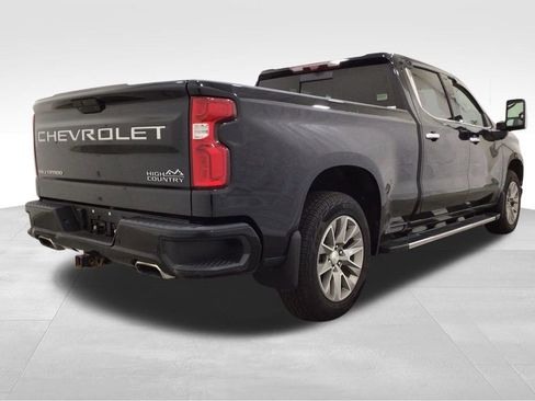 Used 2021 Chevrolet Silverado 1500 High Country w/ Technology Package AWD/4WD image 3