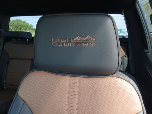 New 2026 Chevrolet Silverado 1500 High Country w/ High Country Premium Package AWD/4WD image 48